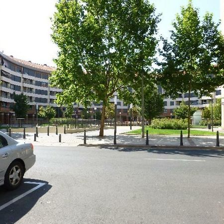 Manzanera, Junto Ayuntamiento Y Riojaforum لوغرونيو المظهر الخارجي الصورة