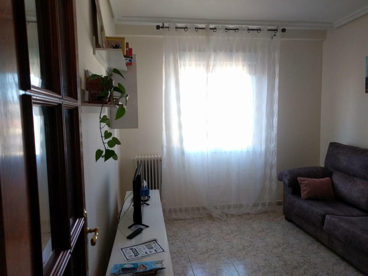 Manzanera, Junto Ayuntamiento Y Riojaforum لوغرونيو المظهر الخارجي الصورة